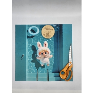 DOSTEPNE Panel VELVET 40CMx40CM - LABUBU W BASENIE