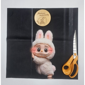 DOSTEPNE Panel VELVET 40CMx40CM LABUBU NA CZARNYM TLE